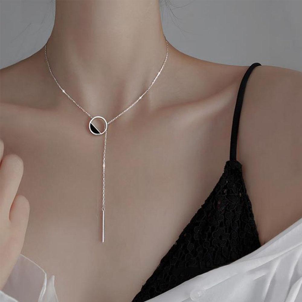 Needway Kalung Bulat Wanita Aksesoris Perak Hitam Chocker Temperamen Liontin Rumbai Sederhana