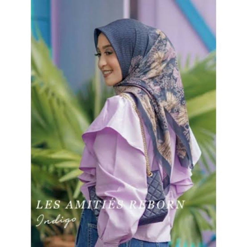 Buttonscarves Les Amities Reborn - Indigo