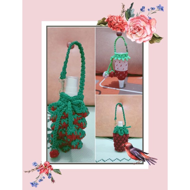 Gantungan hand sanitizer / holder/pouch/cover botol rajut strawberry