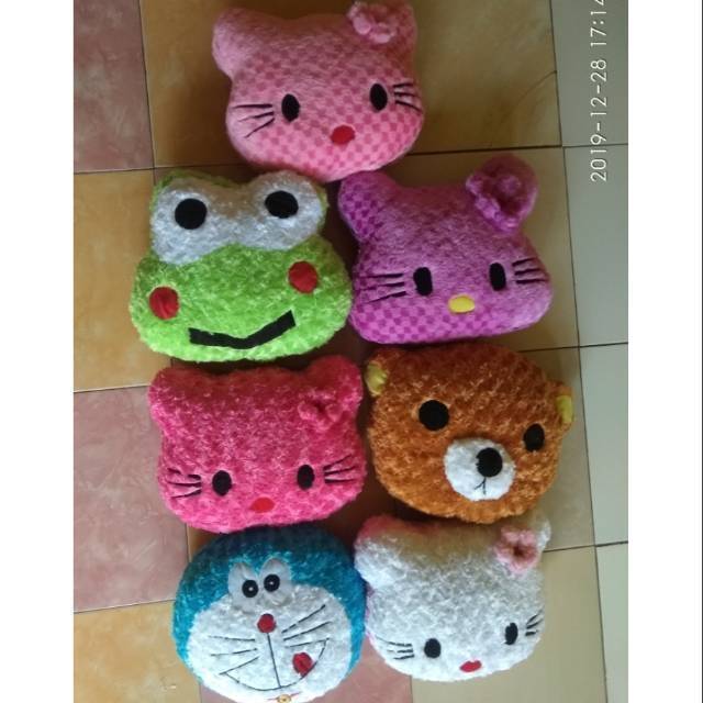 Bantal bulu kepala karakter size:L