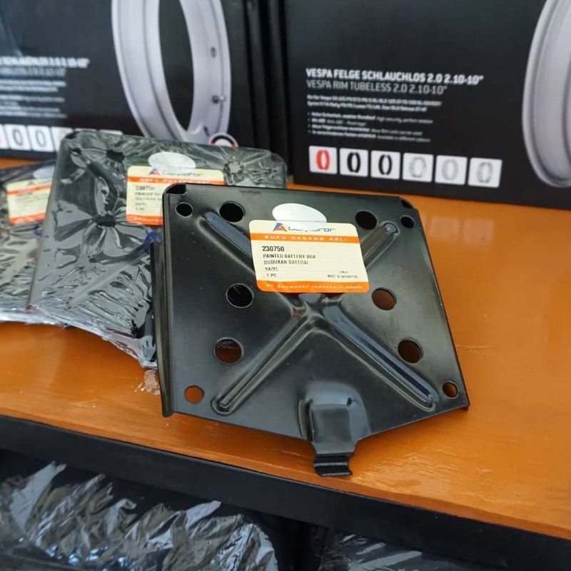 Tempat Dudukan Aki Vespa Excel Px Exclusive Original Danmotor