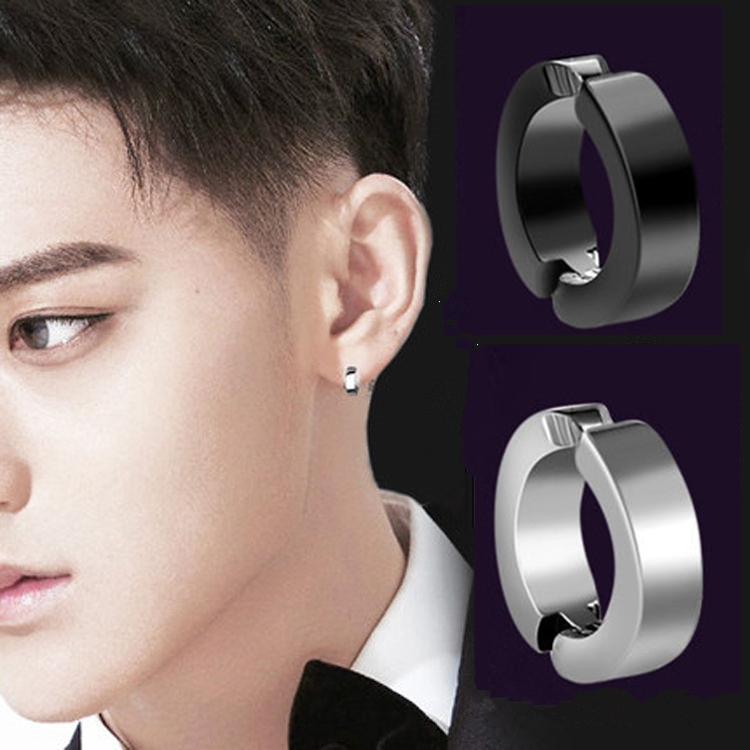 Anting Tusuk Model Punk Bahan Titanium Steel Warna Hitam / Silver Untuk Pria / Wanita