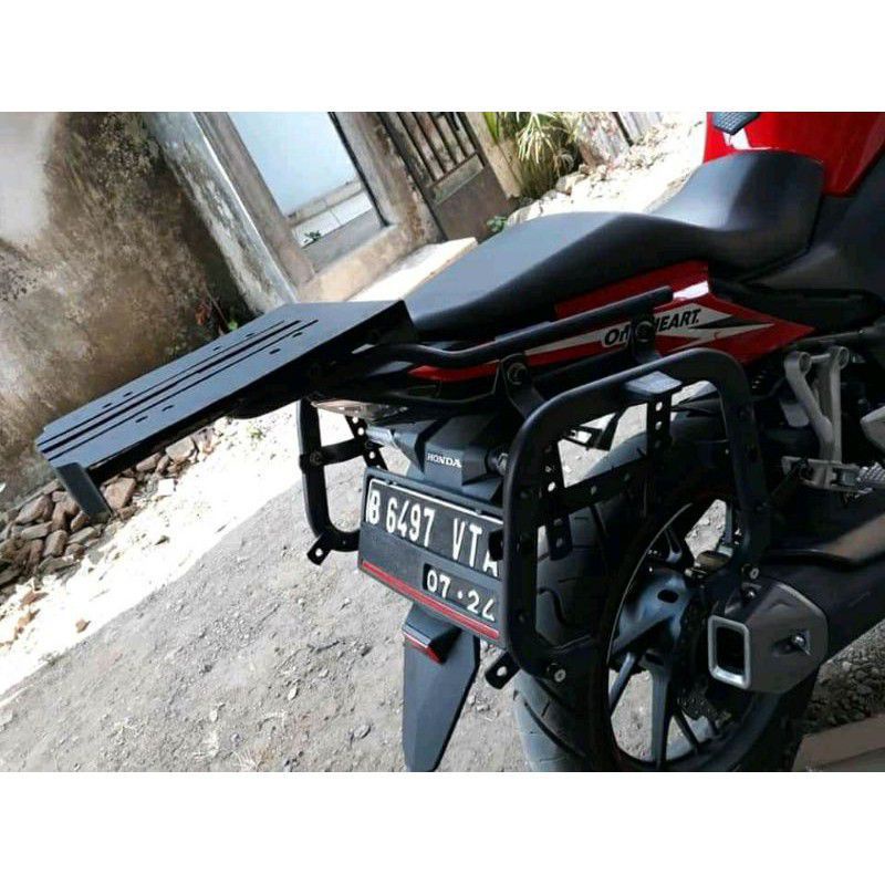 Breket box geser CB150R New dan CB150R Old Breket top box Replika kucay honda CB 150 R