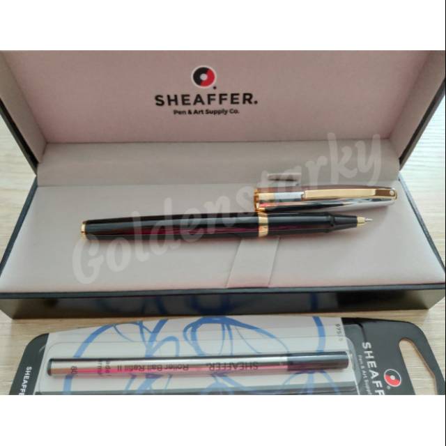 

Paket 1 Klik: 1pcs Sheaffer Sagaris Black Barrel Chrome Cap GT Rollerball + 1pcs Refill Rollerball