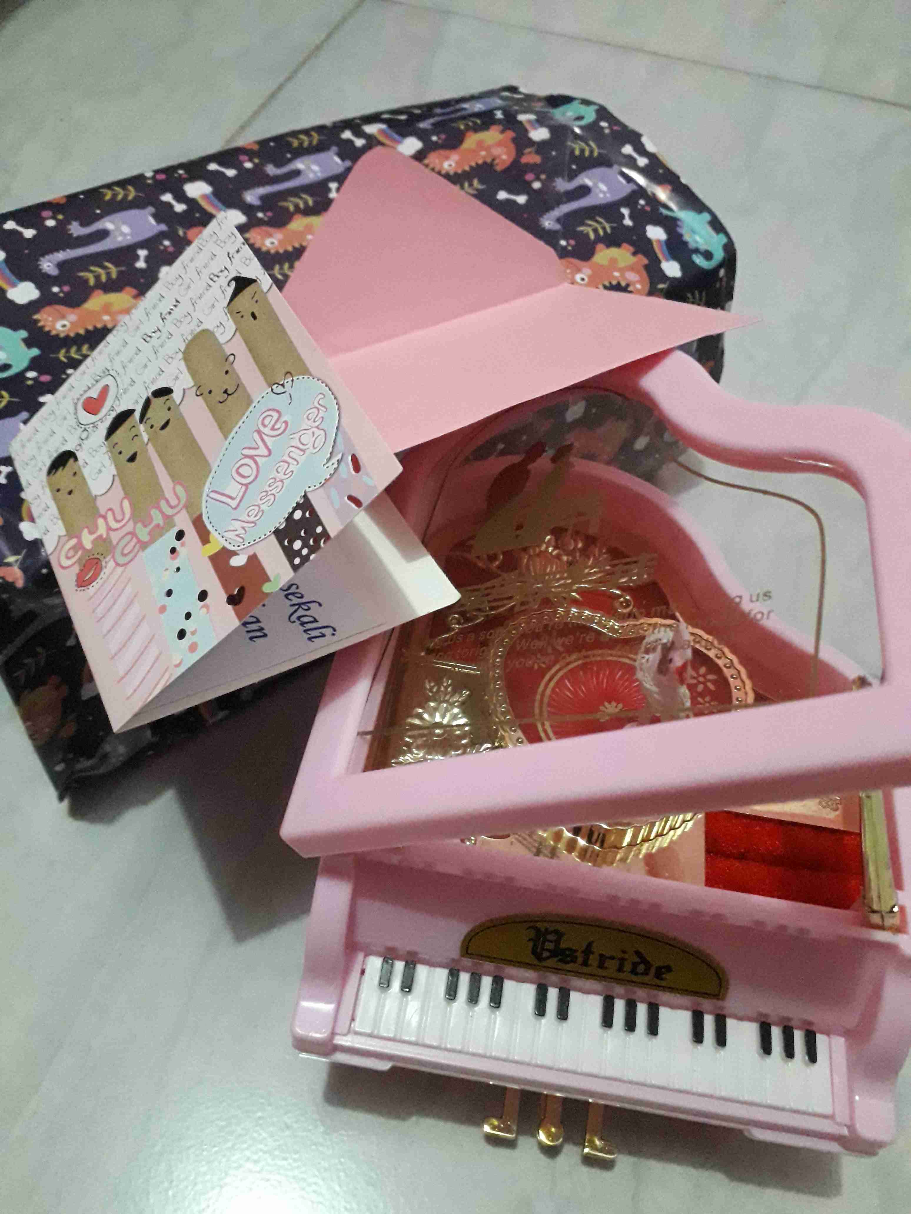 Kotak Musik Piano Jumbo Kado Ulang Tahun
