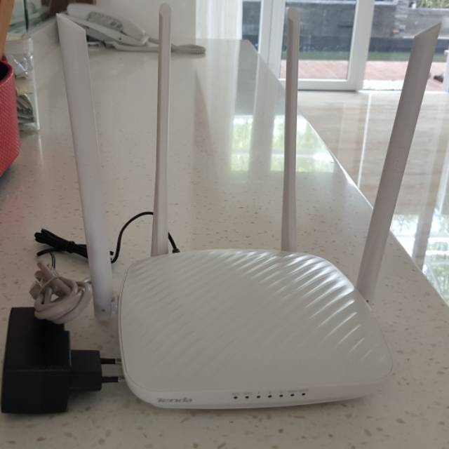 AP Repeater Penguat Wifi for Ip Camera CCTV 4 Antena 6db Router 600mbps Signal Kuat Tembus Dinding