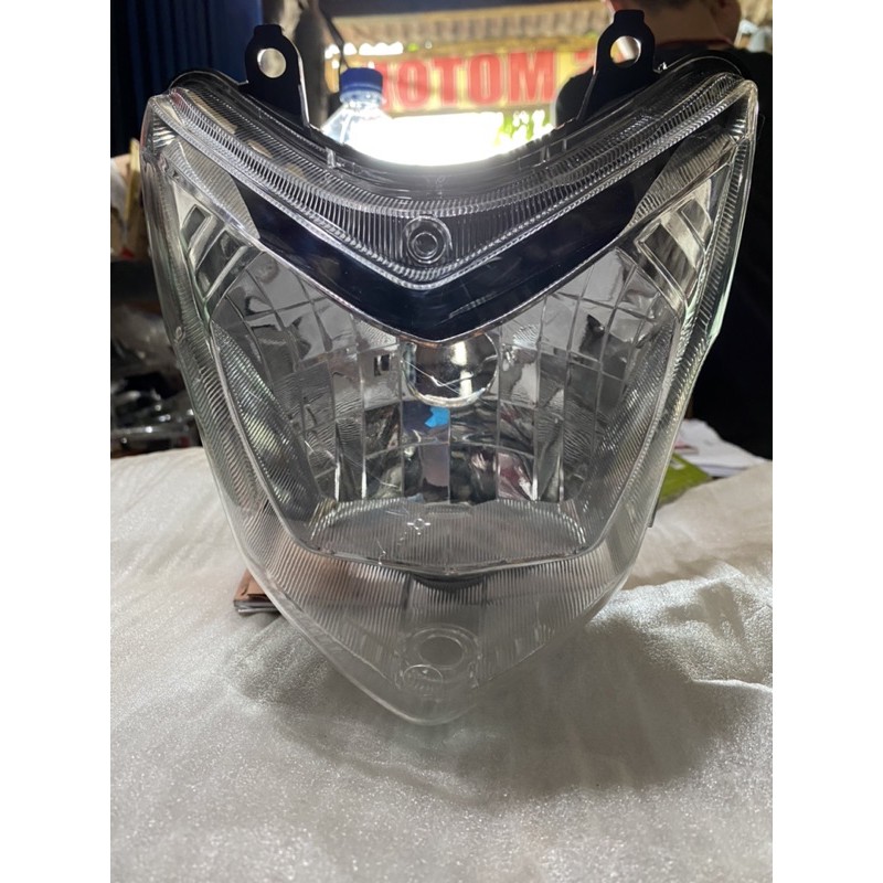 Reflektor CB 150 R new Kw