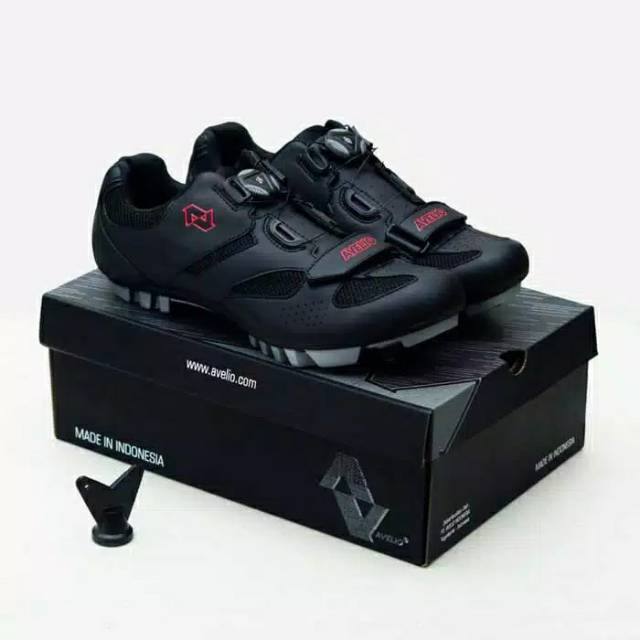 SEPATU AVELIO MTB mountain bike shoes black red bicycle shoes