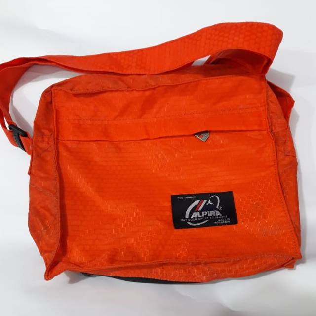 Tas Selempang Alpina T-119