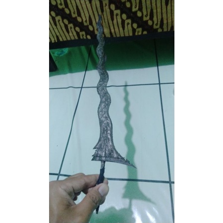 KYAI SENGKELAT LUK 13