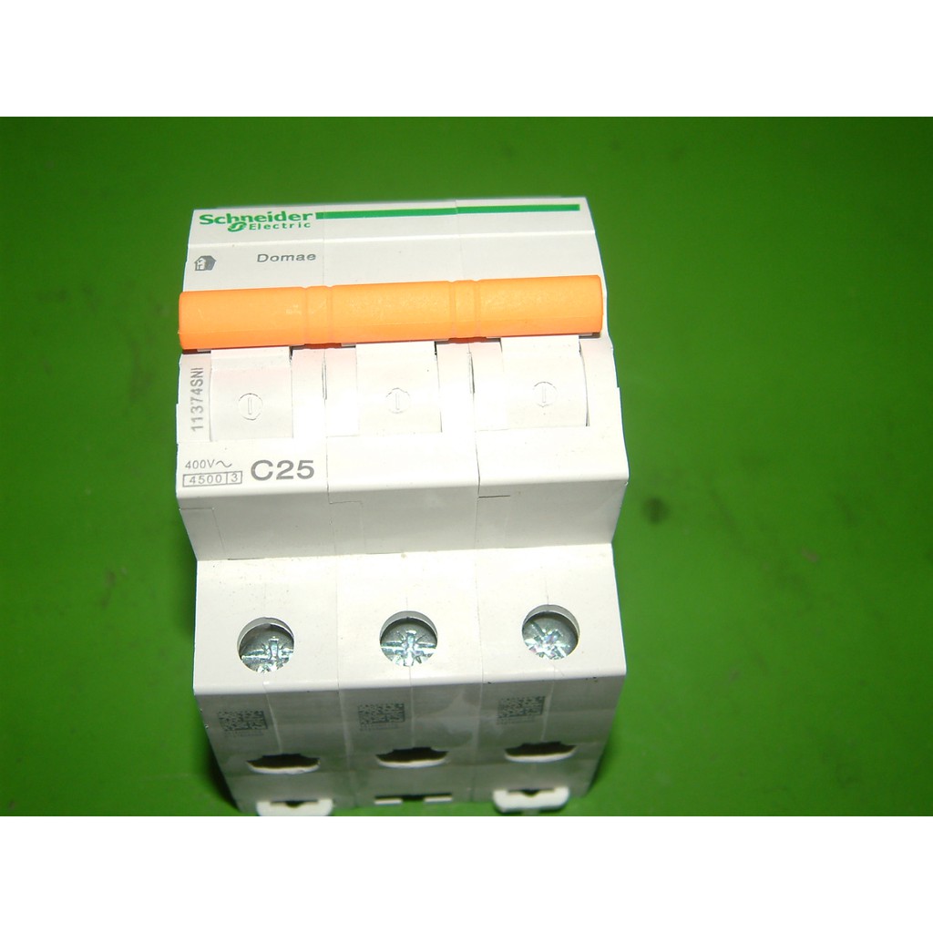 MCB 3 Phase 25A DOMAE Schneider