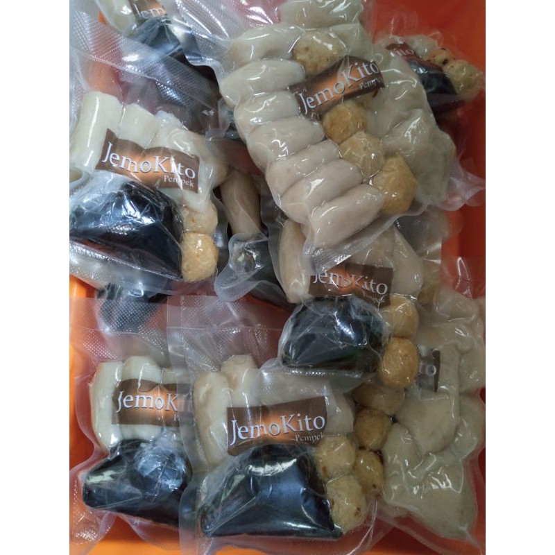 

Pempek mini ikan tenggiri jemokito