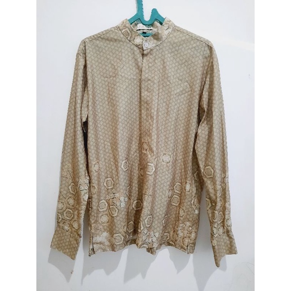 Preloved Wearing Klamby Shirt Baju koko