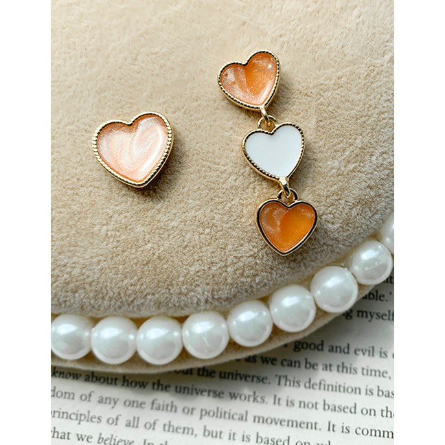 LRC Anting Tusuk Fashion Teenage Love (asymmetric Earrings) S925 Silver Love Asymmetric Earrings