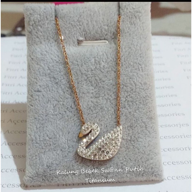 SALE PROMO Kalung Titanium Bebek Putih Liontin Angsa Putih Perhiasan Aksesoris Titanium Anti Karat