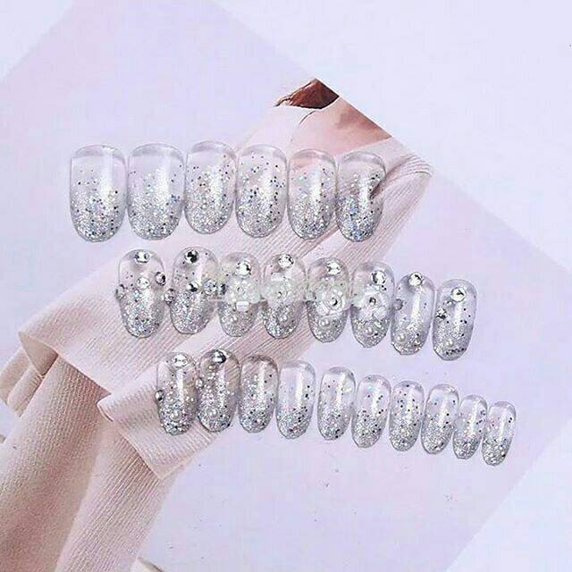 kuku palsu silver glitter/fake nail art
