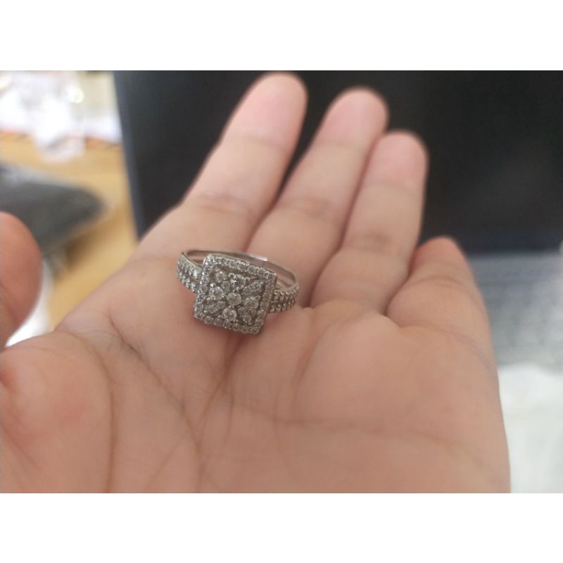 cincin mata cantik emas putih kadar 375