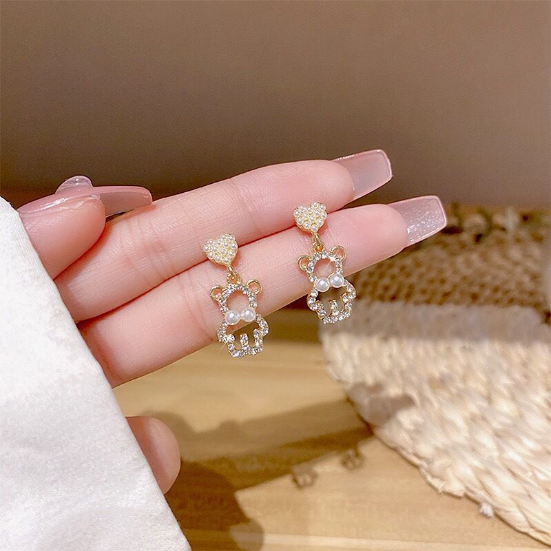 Anting Tusuk Gantung Panjang Desain Beruang Hias Mutiaraberlian Gaya Mewah Untuk Wanita