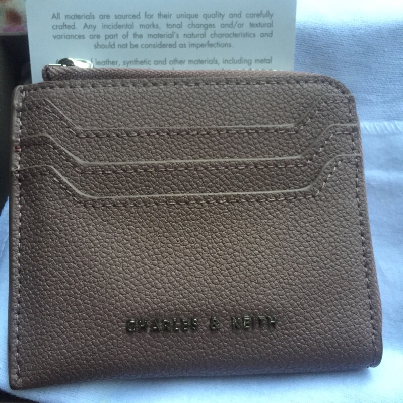 Card Holder Charles & Keith (PRELOVED)