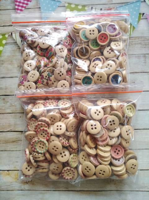 Kancing kayu motif 1.5 cm 100 pcs