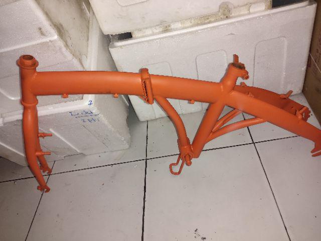 Nippon Cat Pylox Basics 300cc Semprot Spray Pilox Piloks Plastik Besi Motor Mobil