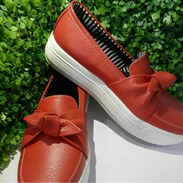 Sepatu kulit pita wanita sukaregang garut