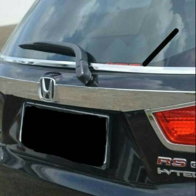 List kaca belakang mobilio