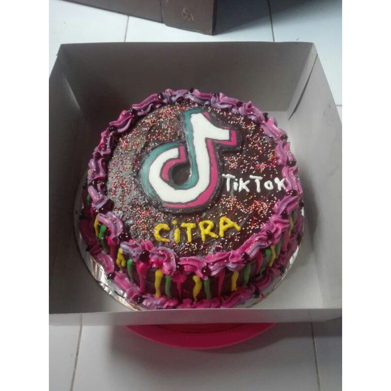 

kue ultah tik tok