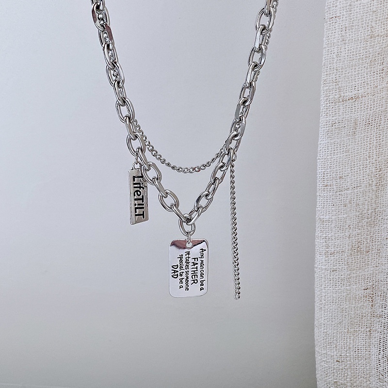 Kalung Rantai Klavikula Model Lapis Ganda Bentuk Persegi Desain Alfabet Gaya Retro Untuk Aksesoris