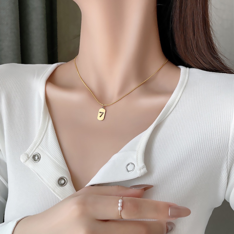 Kalung Titanium Anti Karat 7 Liontin Kalung Emas Wanita Korea