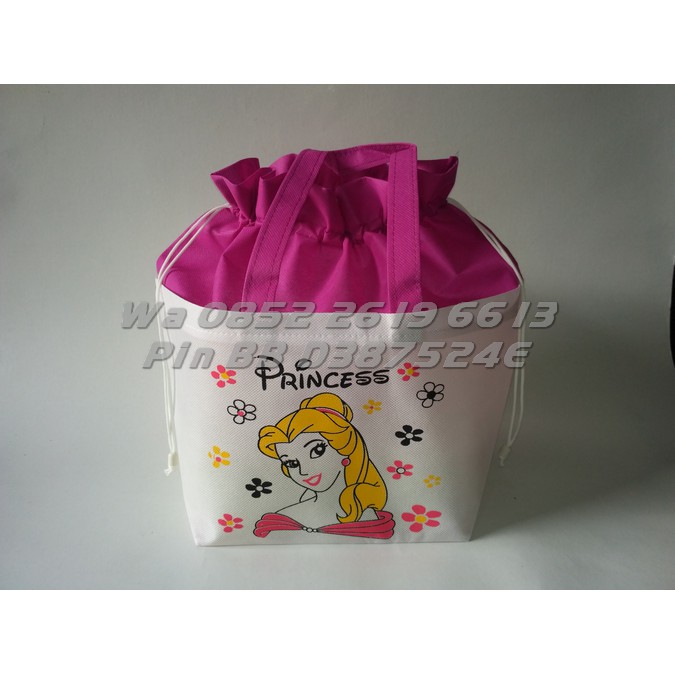 

Tas Ulang Tahun Anak Kartun PRINCESS | Tas Serut Box Nasi Ukuran 20x20cm