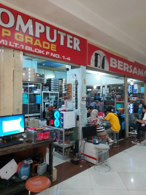 PcGaming  Core i5 Ram 16 gb monitor 19 in Led siap pakai