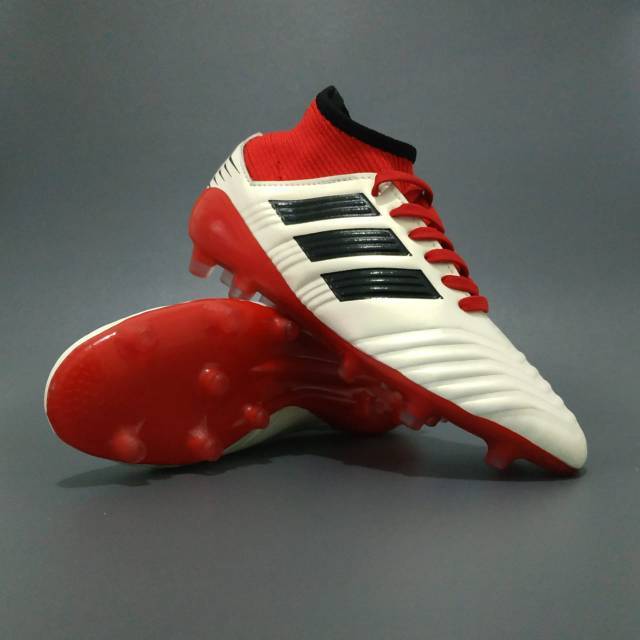 Sepatu Bola Anak Adidas