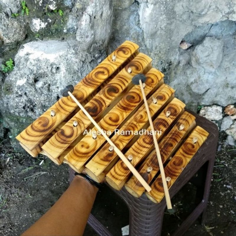 Jual Rindik Bambu Alat Musik Tradisional Bali 7 Nada | Gamelan Bambu ...