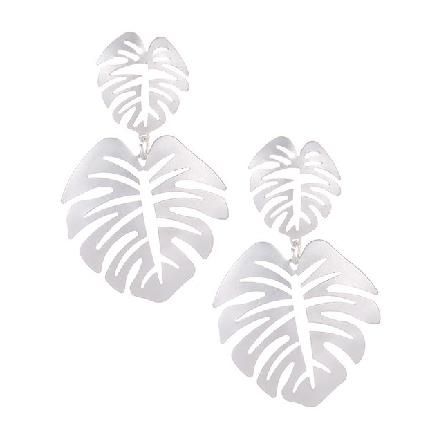 LRC Anting Tusuk Fashion Leaf Shape Decorated Earrings