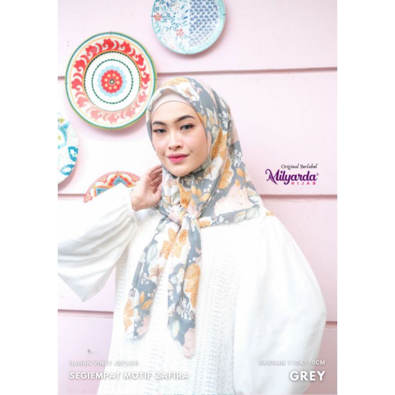 hijab segiempat motif zafira