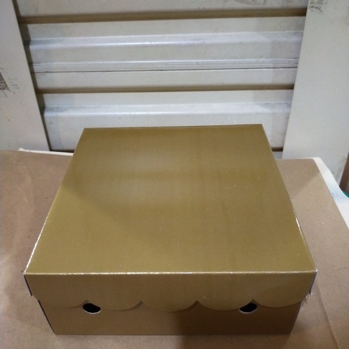 

WARNAPENSIL- BOX WARNA 18X18 TINGGI 7CM -PENSIL WARNA