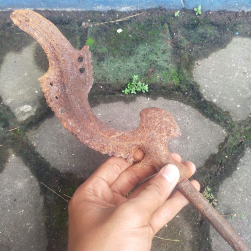 kujang siliwangi berpamor