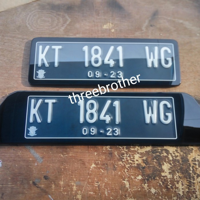 Cover Plat Nomor Mobil Acrylic Cembung + LED