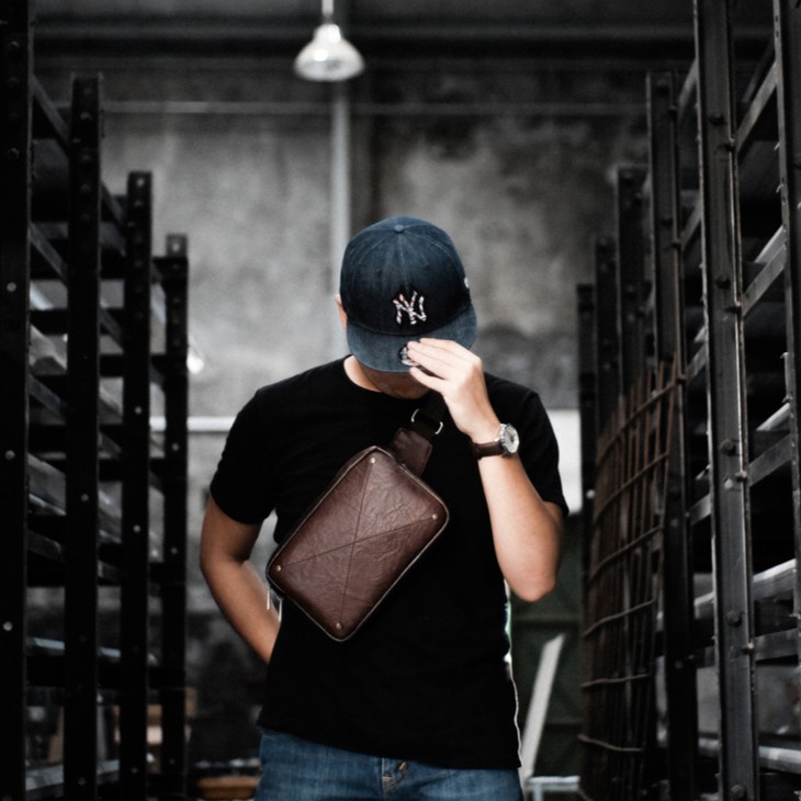 THE DAILY SMITH  | YONKERS BROWN Tas Selempang | Sling Bag | Waistbag | Crossbody Bag  Premium