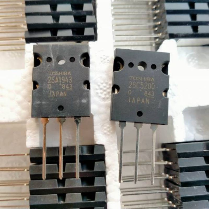 Transistor Tr final Transistor Thosiba 5200 dan 1943 original Transistor Toshiba 5200 dan 1943 ori