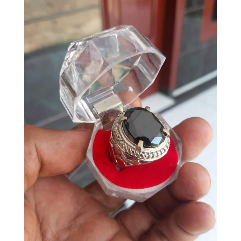 cincin batu black diamond