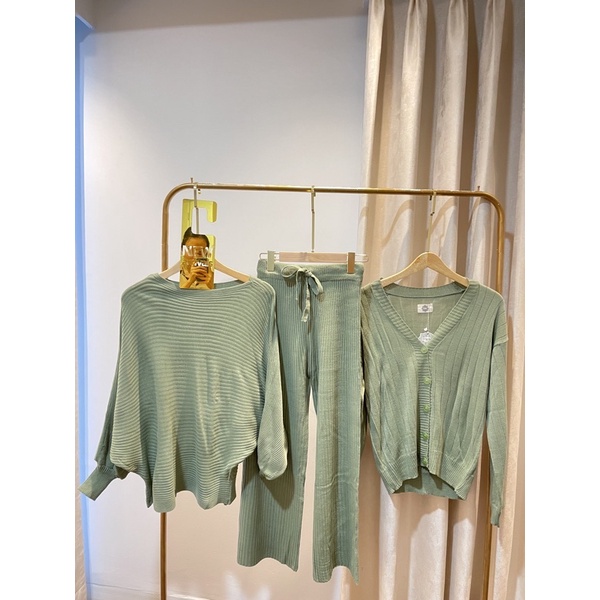 top knit off shoulder