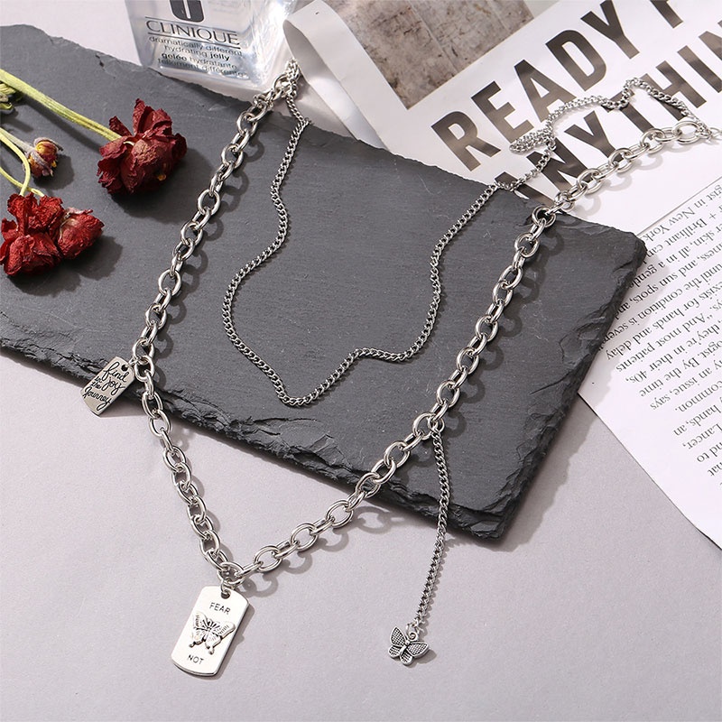 Kalung Rantai Multilayer Dengan Liontin Kupu-Kupu Dan Gaya Retro