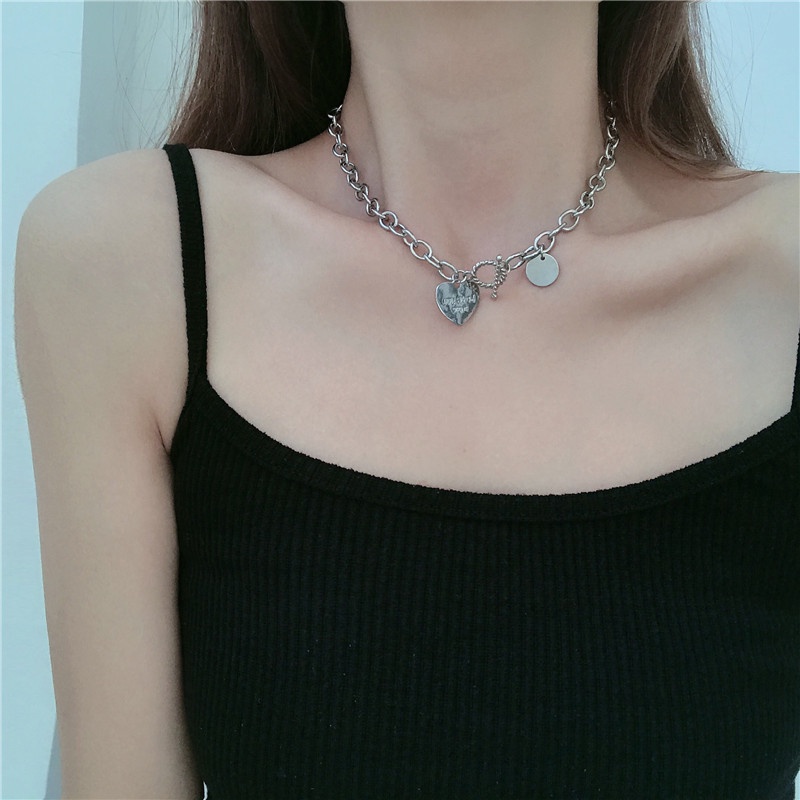 Kalung choker Rantai Klavikula Desain Tulisan love Gaya hip hop