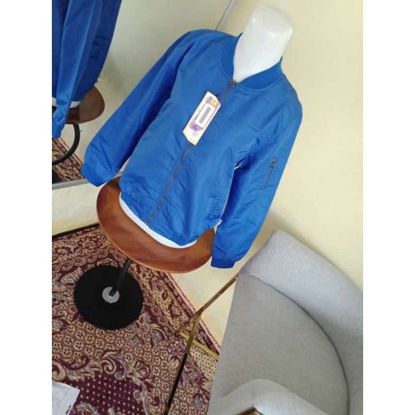 jaket wanita merk lois size L