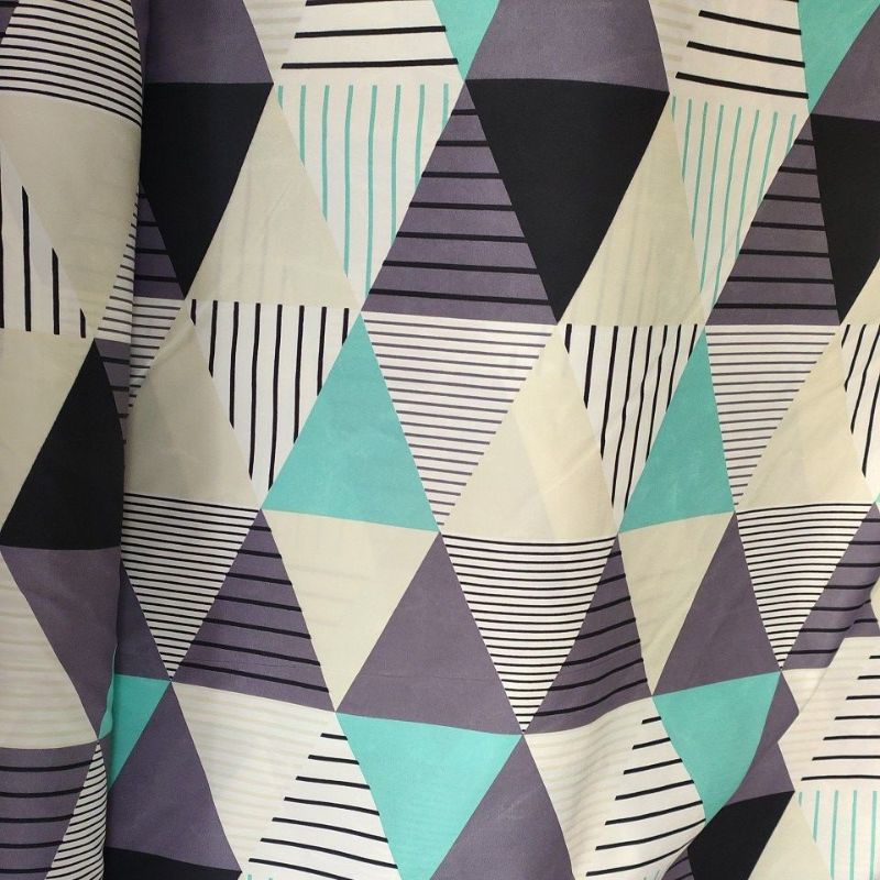 KAIN SPREI METERAN MICRO ABSTRAK SEGITIGA (L240)