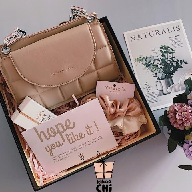 

KIKOOCHI GIFT BOX LOTUS - HADIAH KADO ULANG TAHUN WANITA PACAR ISTRI SD456SD5