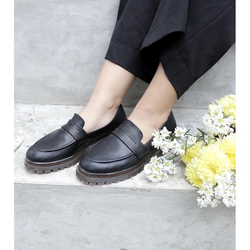 Thethingscorner - MAULIE DOCMART - Sepatu wanita / docmart wanita