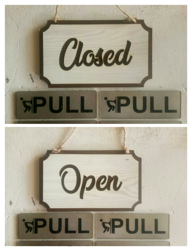 Sign Akrilik Pintu Push Pull Medium - Signage Cafe / Restaurant